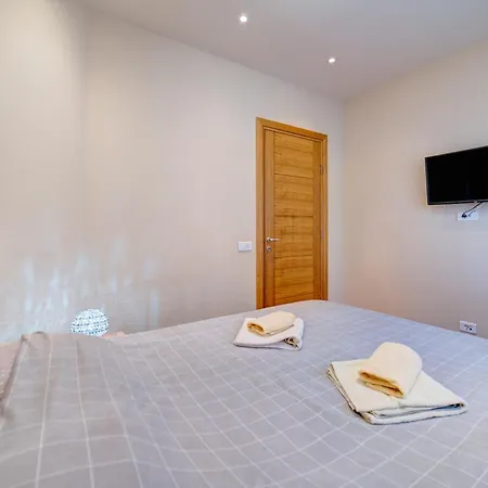 Gold Kalman Apartment *