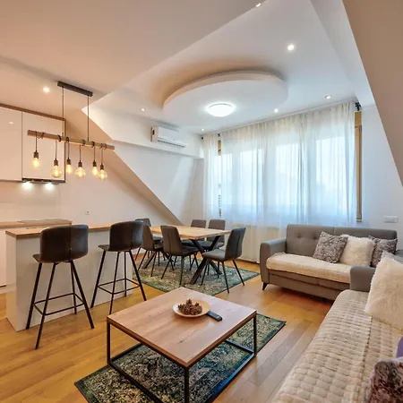 Apartment Gold Kalman