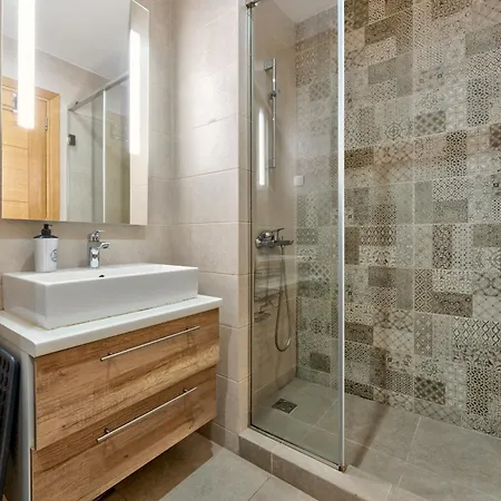 Gold Kalman Apartment