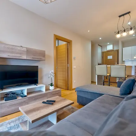 Apartment Gold Kalman *
