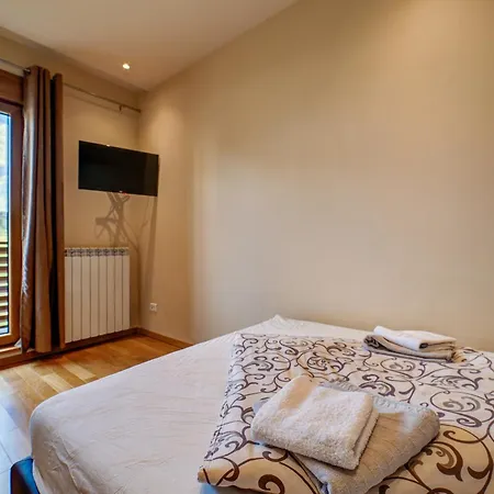 Gold Kalman Apartment *