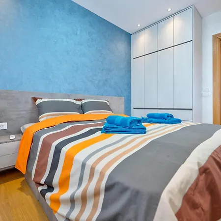 Gold Kalman Apartment *