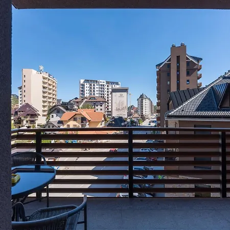 Gold Kalman Apartment